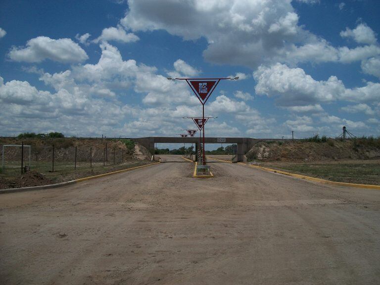 Puente en calle Alvear