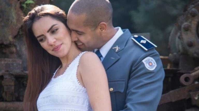 Todo comenzó con un mareo y un dolor de cuello camino a la Iglesia. Jessica, de 30 años, decidió seguir su camino porque en el altar lo estaba esperando su novio y futuro marido, Flavio Gonçalvez, un bombero de 31. Crédito: Gentileza NOTICIAS FOCUSON.