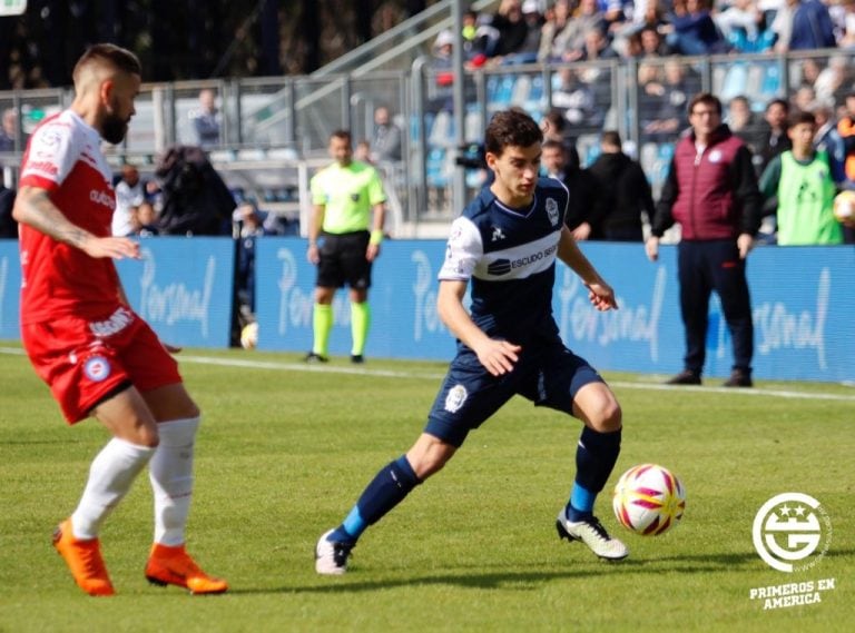 Gimnasia (LP) vs. Argentinos Juniors (Foto: Twitter @gimnasiaoficial)