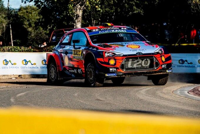 Thierry Neuville, junto a Nicolas Gilsoul. El piloto de Hyundai se juega prácticamente sus últimas cartas respecto de la batalla por la corona.