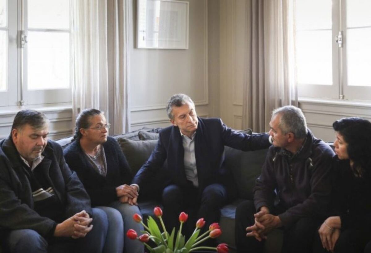 Mauricio Macri se reunió con los padres de las policías asesinadas