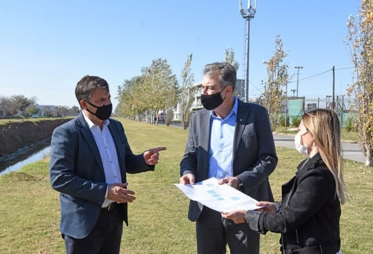 Visita de Hugo Morzán a Rafaela para avanzar con obras de cloacas en el suroeste