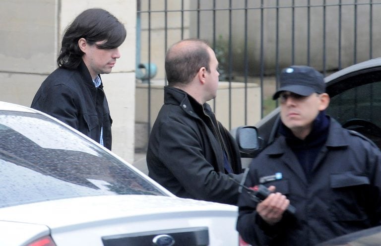 Martin Baez, hijo del empresario Lazaro Baez, se retira esta mañana de los Tribunales Federales de Retiro,