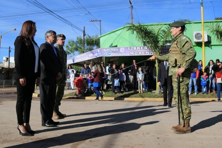 El gobernador Peppo y la intendente de Santa Sylvina, Susana Maggio.