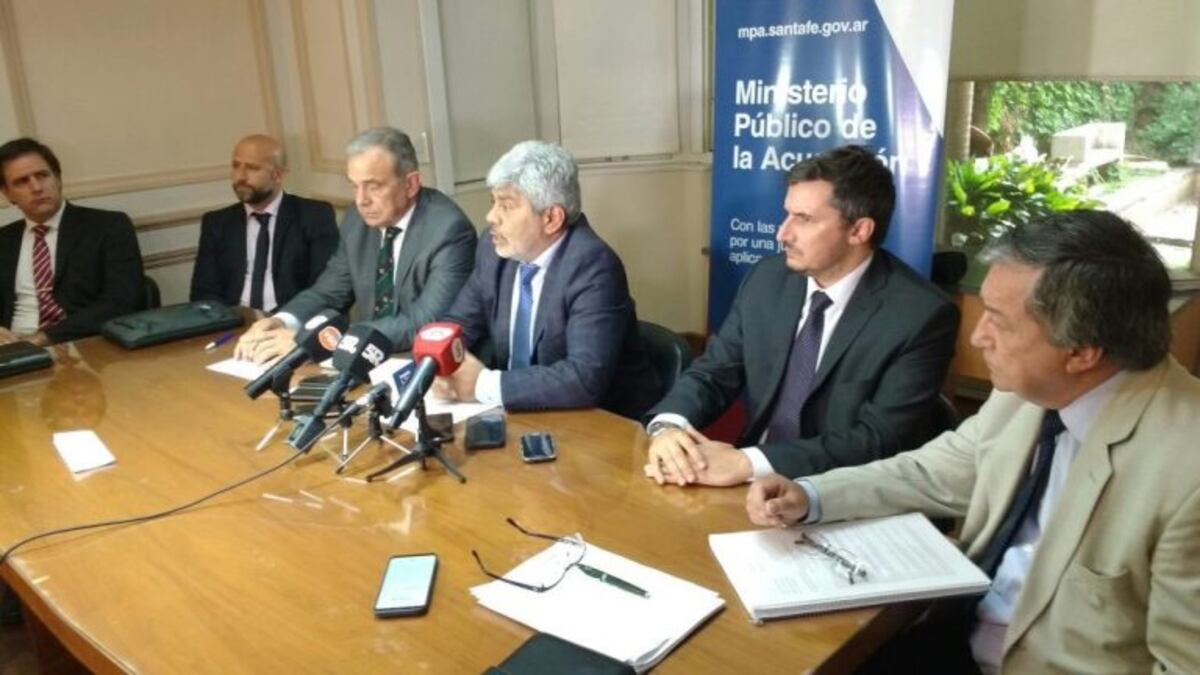 El Gobierno provincial oficializó la polémica reforma para el control de los fiscales