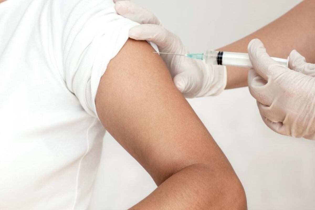 ¿Quiénes deben colocarse las vacunas contra el Sarampión y la Fiebre Amarilla?