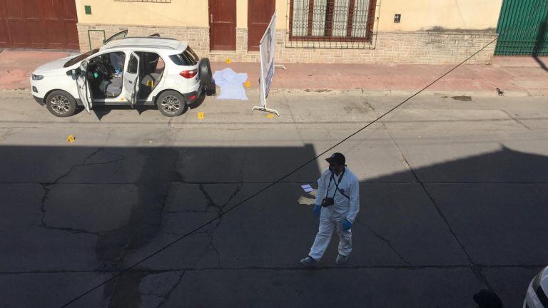 El cuerpo fue encontrado en calle Talcahuano al 100, en el macrocentro salteño. (Vía Salta)