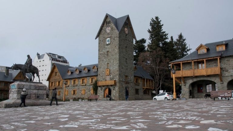 Centro Cívico Bariloche (web).