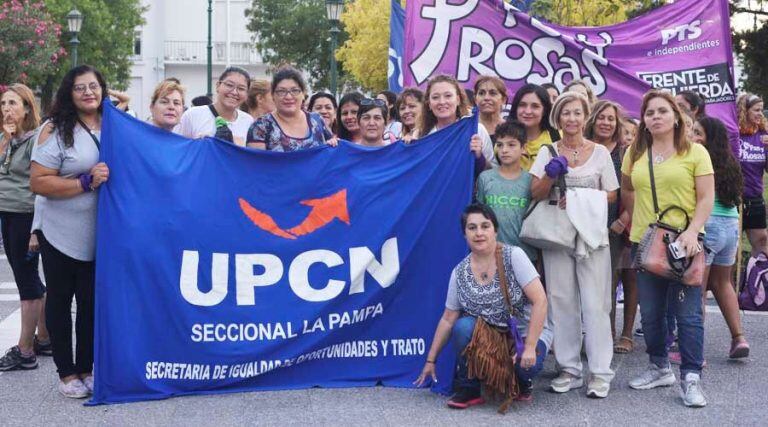 Diversas agrupaciones sindicales se hicieron presentes (Vía Santa Rosa)