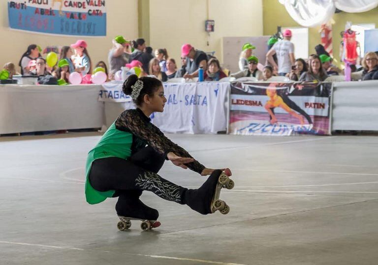 El Salón de Usos Múltiples de la Municipalidad de Santa Rosa estuvo colmado de público que disfrutó de las destrezas de los deportistas que formaron parte de este evento.