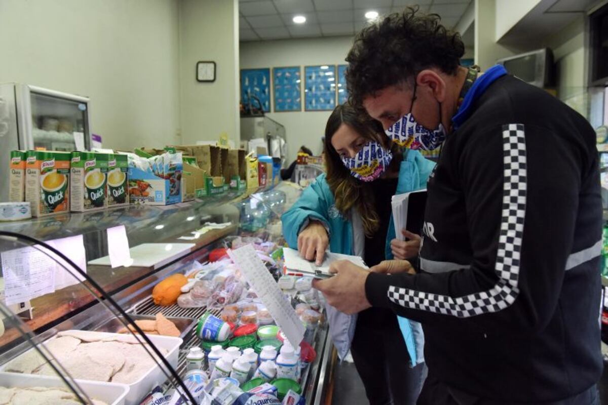 Productos esenciales: analizan extender el congelamiento de precios, pero habilitarían algunos aumentos