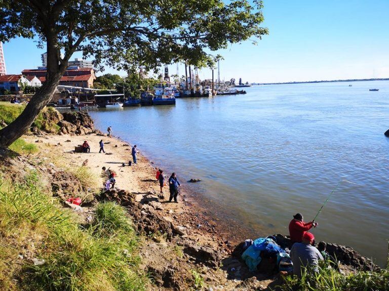 Domingo frío y soleado en Corrientes