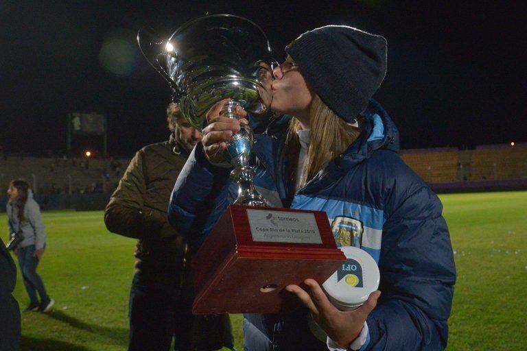 La selección Argentina de fútbol femenino ganó ante Uruguay.