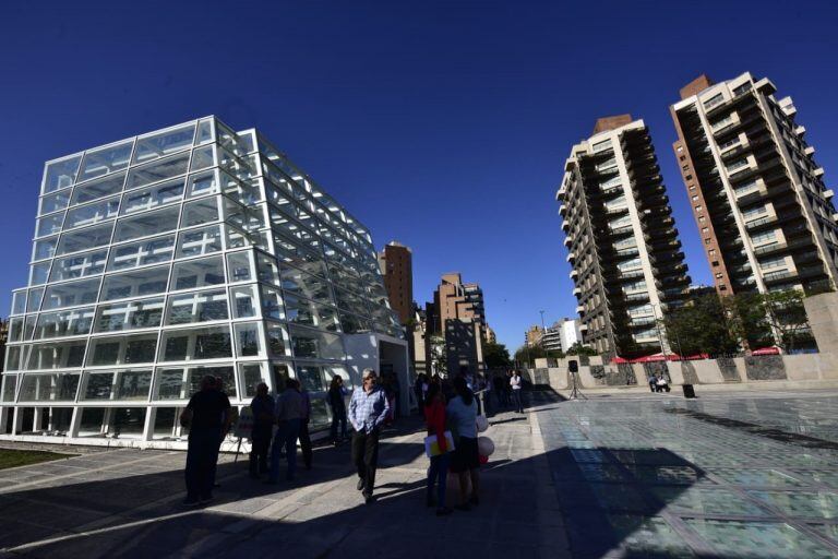 Las nuevas obras de la Plaza España quedaron habilitadas en el sector superior.