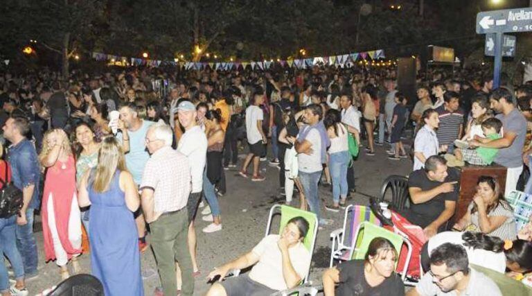 Mucha gente se sumó a la propuesta (La Arena)