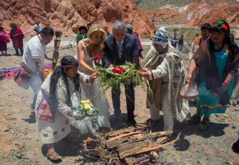 Wanka Willca y Kusi Killa guiaron a los contrayentes en el ritual.