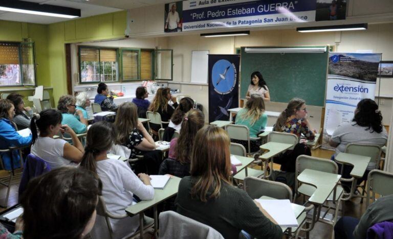 El TEG beneficia a estudiantes de los distintitos niveles, los docentes y auxiliares.