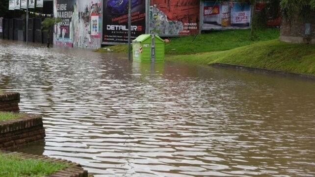 La costanera se vio muy afectada por las intensas lluvias. (Virginia Benedetto)