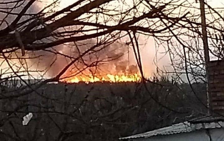 Incendio forestal desatado este lunes en San Esteban, Punilla. (Foto: Facebook / Bomberos Voluntarios La Cumbre).