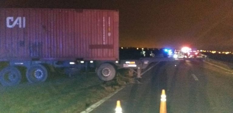 El accidente se produjo en el kilómetro 303 de la autopista a Córdoba. (Twitter)