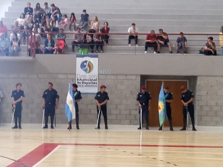 Acto por el 139 aniversario de la Policía Provincial en Tres Arroyos