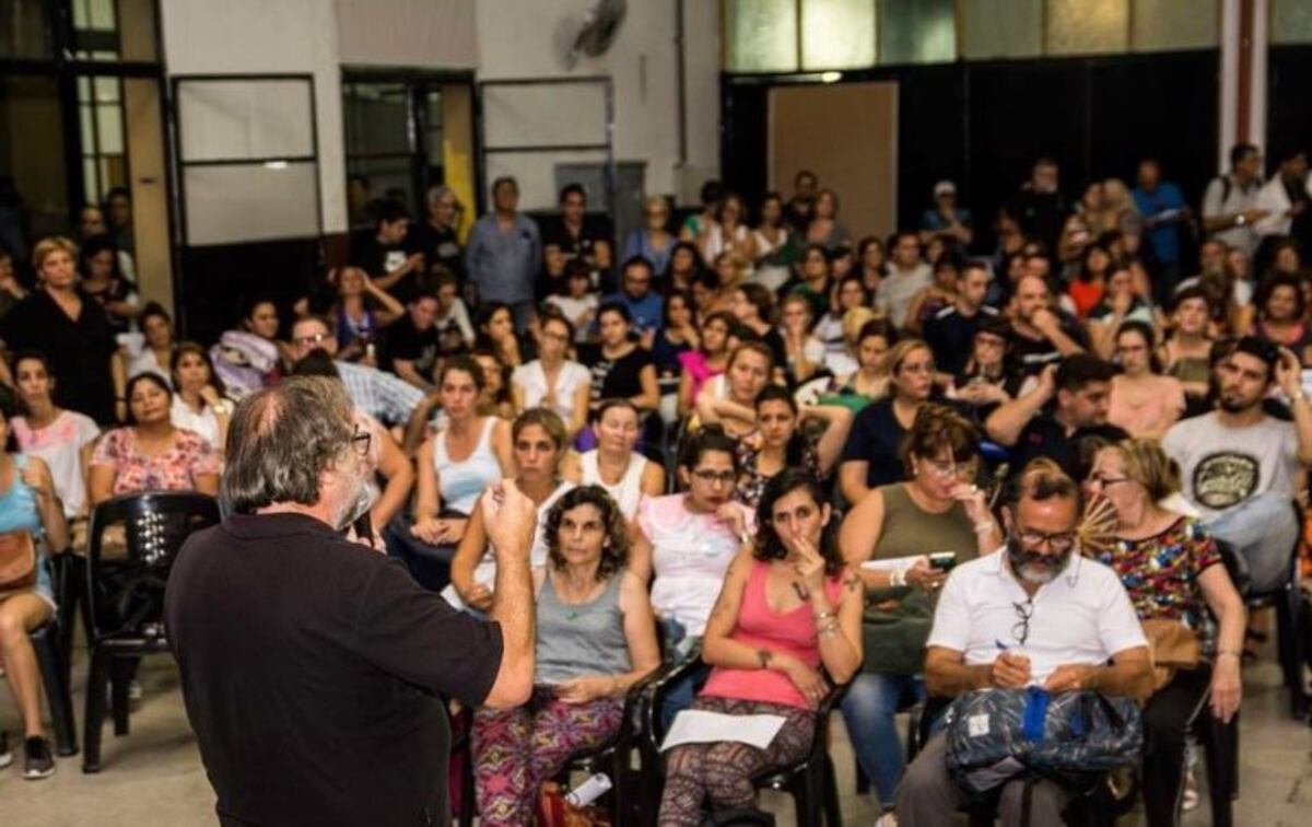 Amsafe Rosario vota entre tres mociones, dos de las cuales rechazan el último ofrecimiento salarial