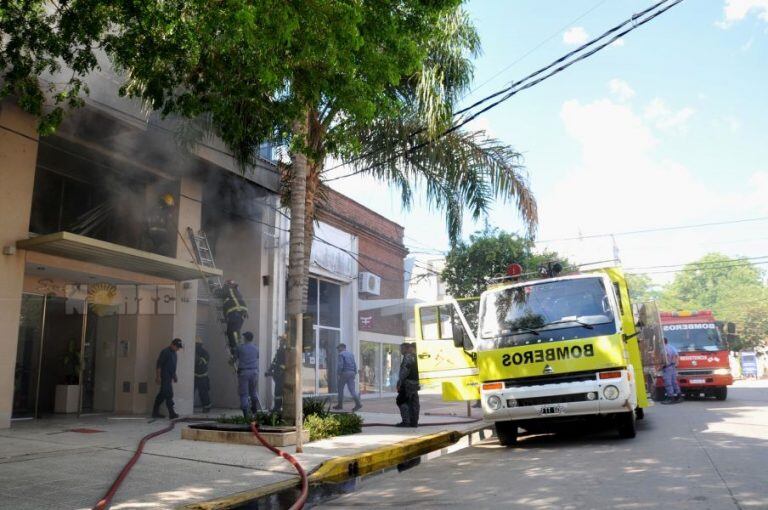 La División Primera de Bomberos de Chaco extinguió las llamas rápidamente. (Foto: Norte)