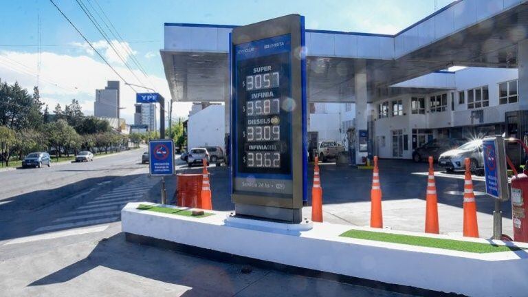 Cayó la venta de combustible en Neuquén (web).