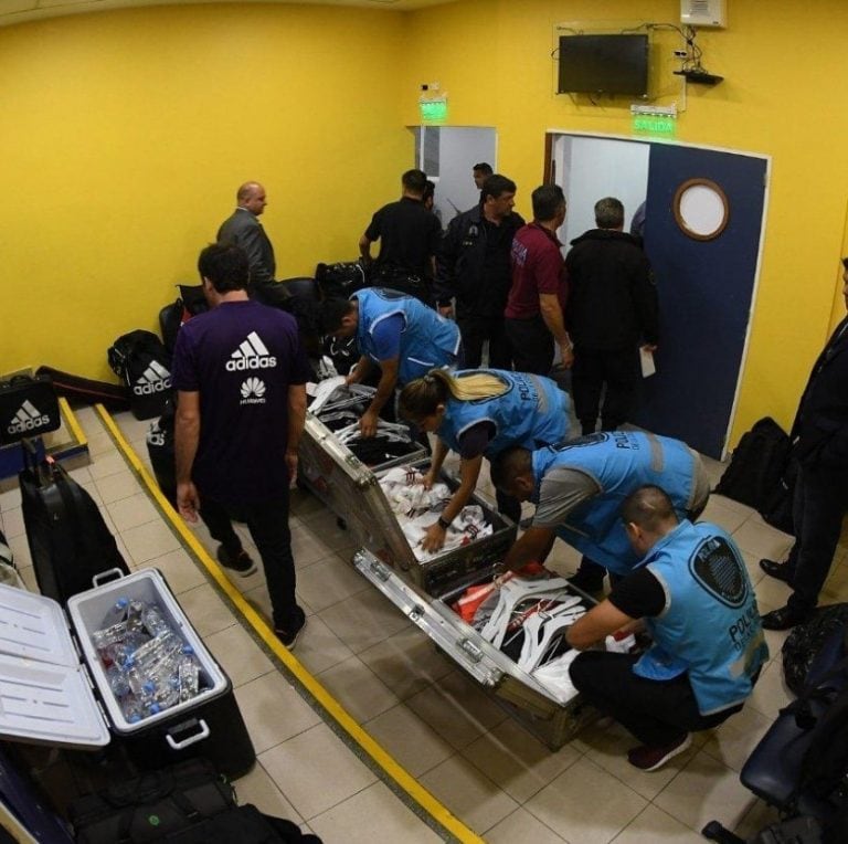 La Policía requisó el vestuario de River en la previa de la Superfinal