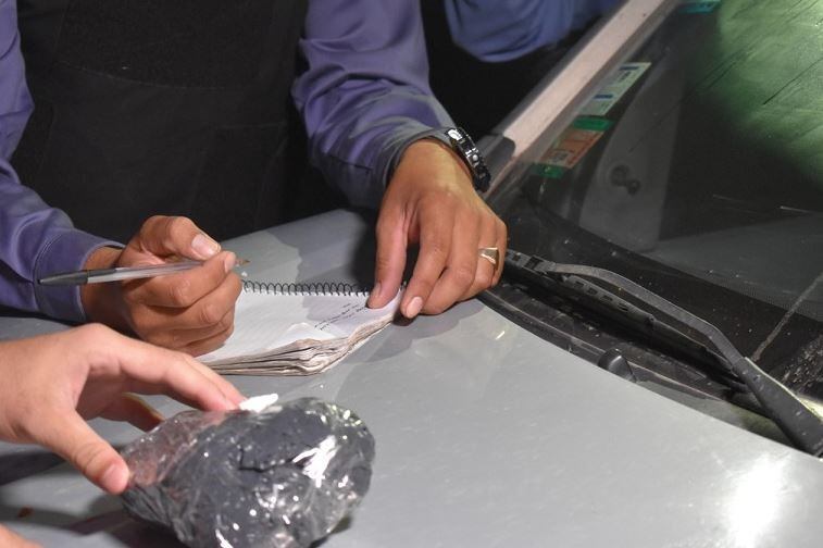 Detuvieron a dos personas y secuestraron casi 3 kilos de cocaína. (Foto: Diario Chaco)