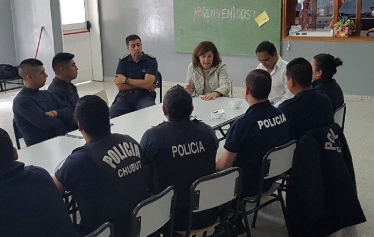 Policía en Epuyén