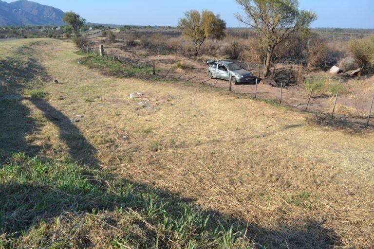 La Punta: Vuelco en la autopista 25 de Mayo con dos personas heridas