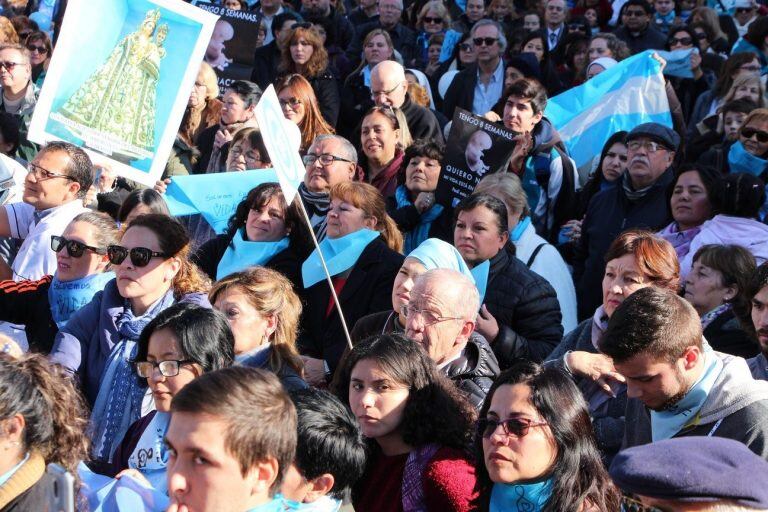 En el Marcial Quiroga organizaron un abrazo por las dos vidas.