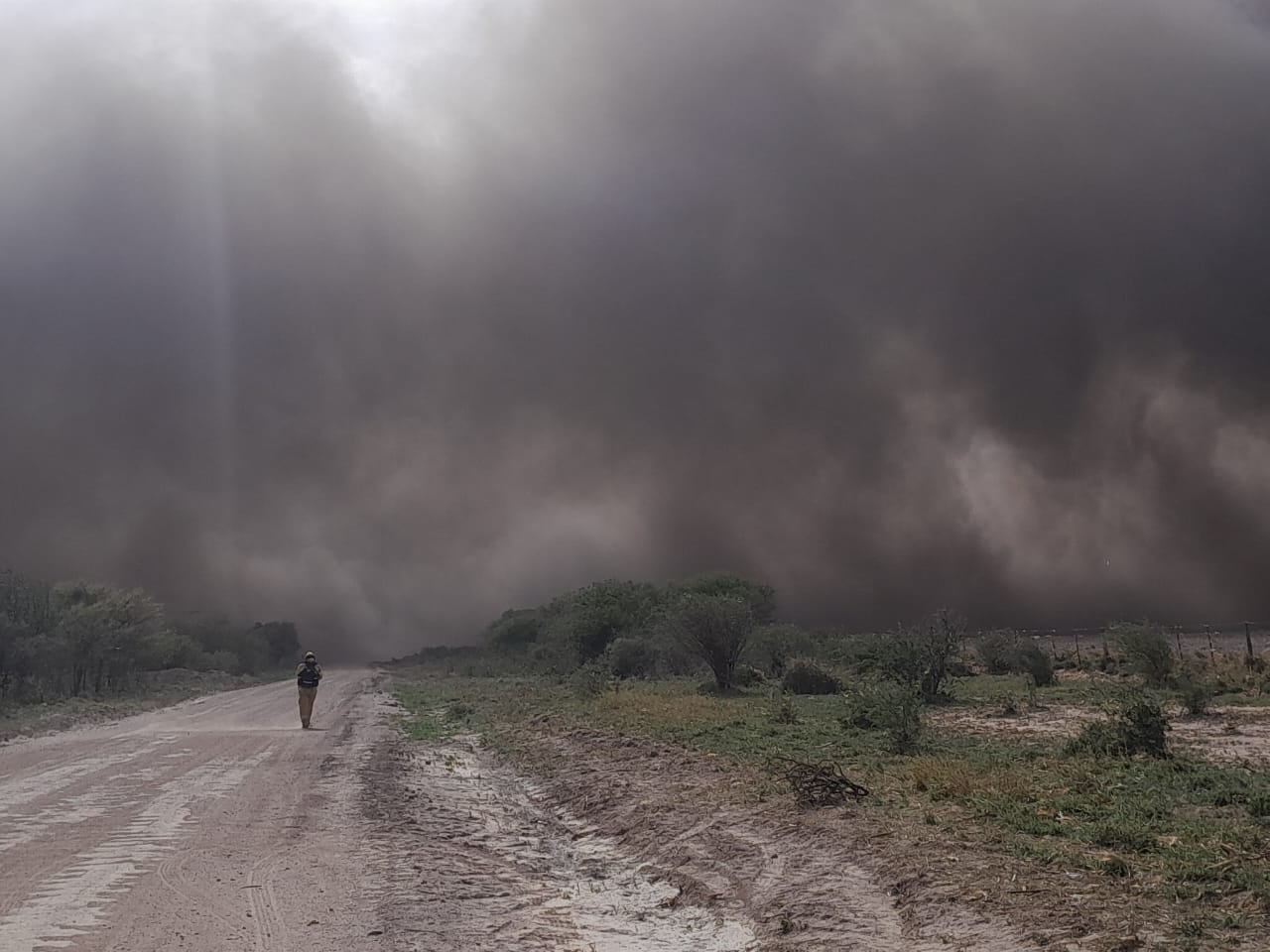 Incendios en Córdoba, en el norte, en Rosario del Saladillo. (Twitter Ministerio de Gobierno y Seguridad)