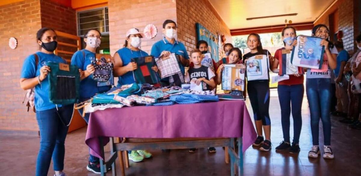Más de mil mochilas escolares entregadas en Eldorado