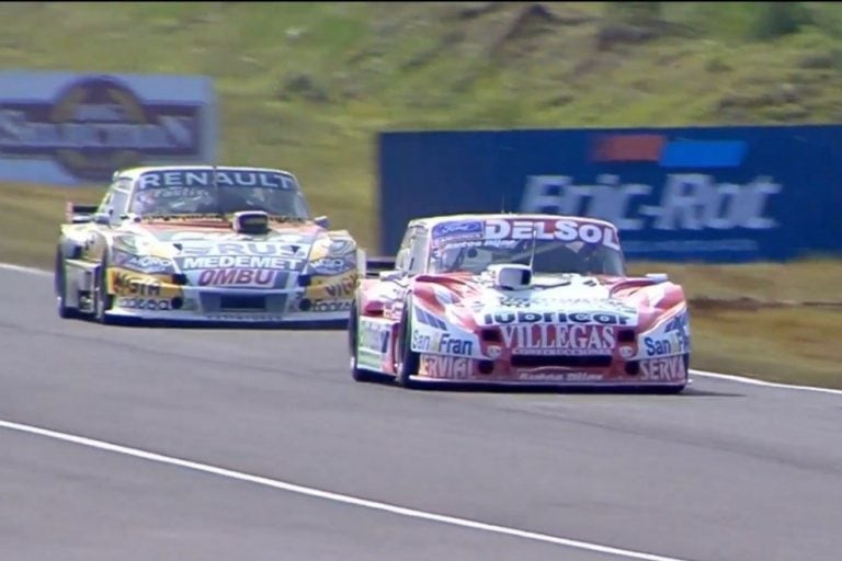 En plena final de la carrera de TC en Posadas. (MisionesOnline)