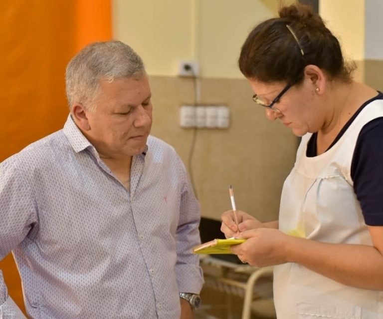 El intendente Gustavo Benedetti estuvo presente el El Fuertecito en el comienzo del ciclo lectivo