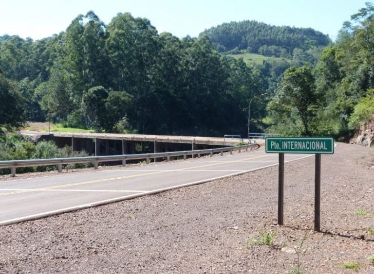 Puente internacional Pepirí Guazú-São Miguel do Oeste