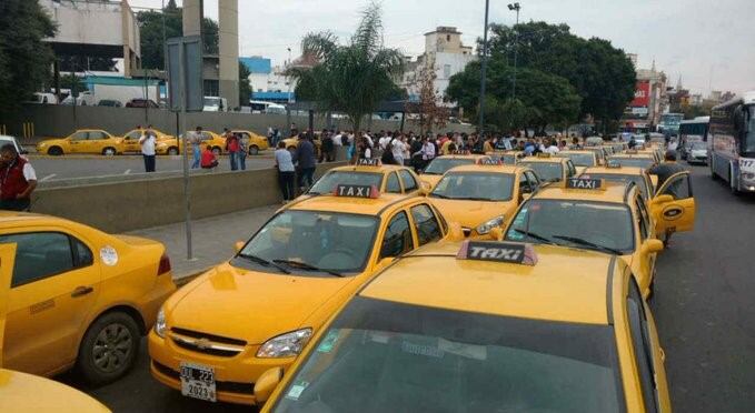 Difícil situación para taxistas.