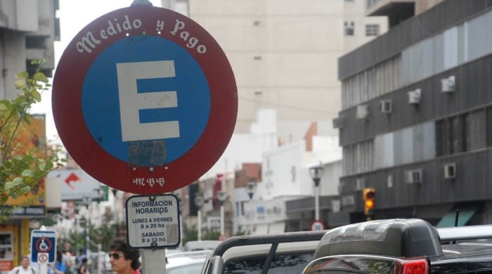 Sistema de estacionamiento medido y pago