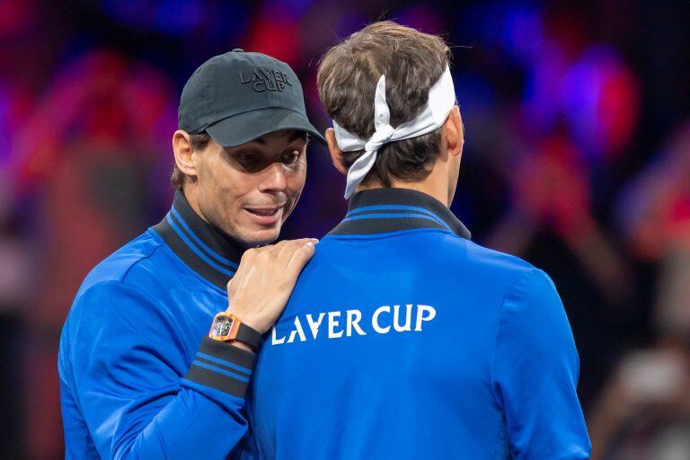 Rafael Nadal y Roger Federer. (Martial Trezzini/Keystone via AP)