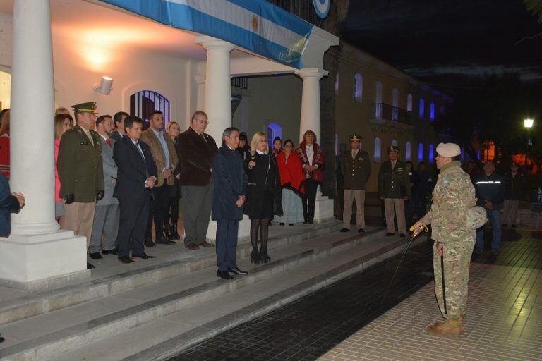 El Intendente de la ciudad de La Rioja recibió el homenaje del tradicional toque “Diana de Honor” por parte del regimiento Nº 15 de Infantería.