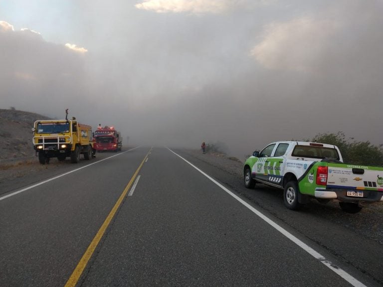 Ayer hubo una intensa nube de humo en la ruta 40.