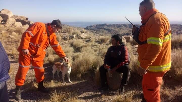 Los bomberos de Traslasierra encontraron a Pablo Ponce, el joven de Nono que estaba desaparecido desde el viernes. (Foto Federación de Bomberos Voluntarios)