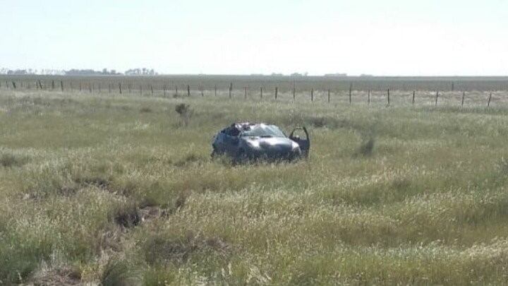 Un conductor herido tras un vuelco en la ruta 51