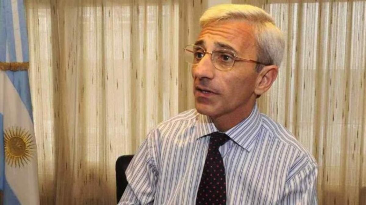 Carlos Nayi presentó una denuncia penal contra Uber porque "viola la ordenanza"
