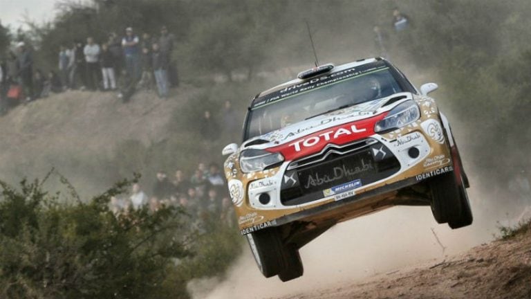 Meeke firmando el triunfo número 10 para Citroën en Córdoba.