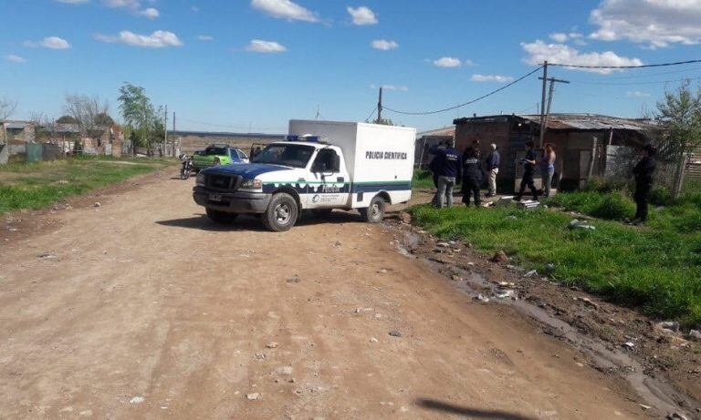 Mató a la pareja de su ex con un hacha