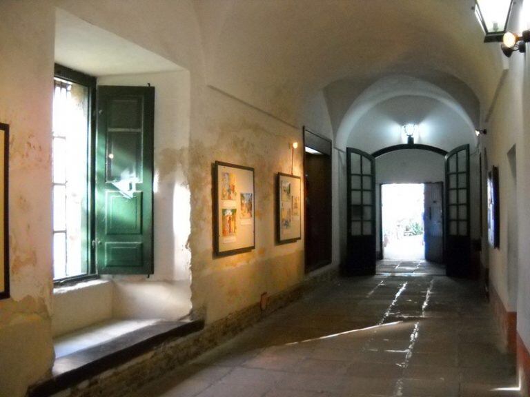 Interior del histórico convento San Carlos.