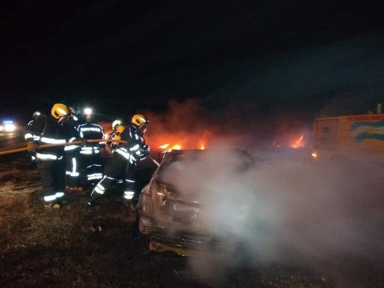 Fotografías de Bomberos voluntarios de Leones.